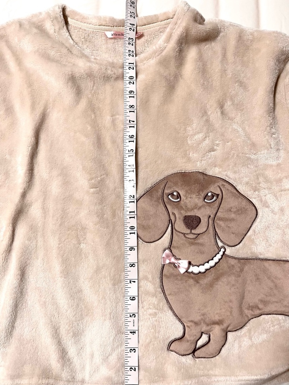 La Vie En Rose Beige Plush Pajama Set with Dachshund Applique - Picture 8 of 15